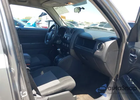 2015 Jeep Patriot Altitude Edition z USA, uszkodzony, nr VIN 1C4NJPBA0FD186058